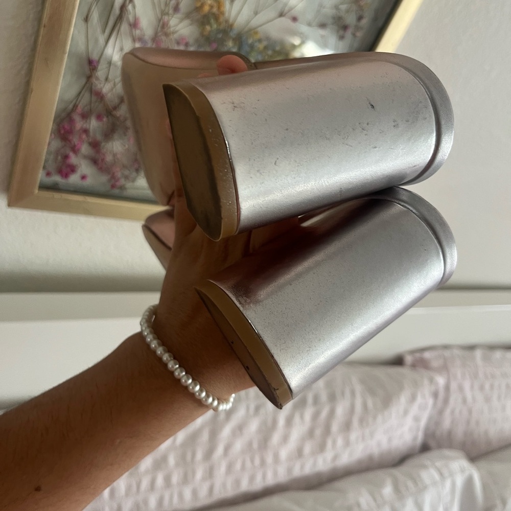 Stuart Weitzman Block Heels Size 8.5 Rose Gold - image 4